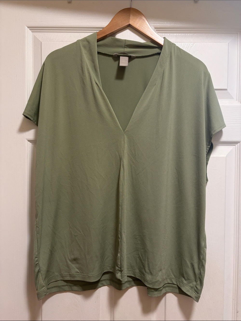 H&M Olive Green V-Neck Short Sleeve Top